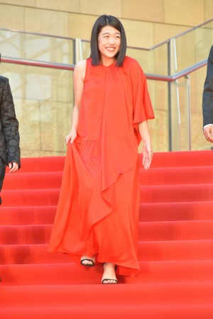 横澤夏子、「第31回東京国際映画祭」オープニング＆レッドカーペットに登場