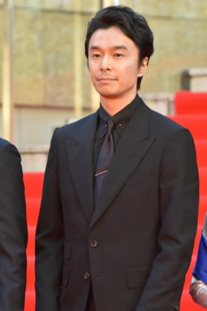 長谷川博己、「第31回東京国際映画祭」オープニング＆レッドカーペットに登場