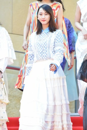 松井玲奈、「第31回東京国際映画祭」オープニング＆レッドカーペットに登場