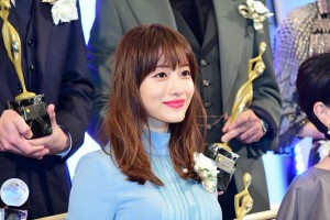 「東京ドラマアウォード2018」にて『アンナチュラル』で主演女優賞を受賞した石原さとみ