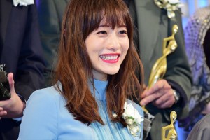 「東京ドラマアウォード2018」にて『アンナチュラル』で主演女優賞を受賞した石原さとみ
