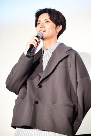 映画『旅猫リポート』公開記念舞台挨拶に登壇した山本涼介