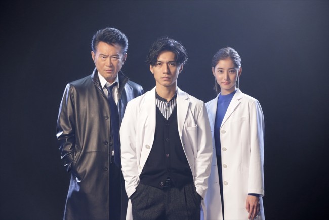 (左から)『トレース~科捜研の男~』に出演する船越英一郎、錦戸亮、新木優子