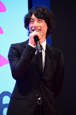 映画『人魚の眠る家』ワールドプレミア・レッドカーペットイベントに登場した坂口健太郎