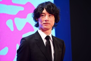 映画『人魚の眠る家』ワールドプレミア・レッドカーペットイベントに登場した坂口健太郎