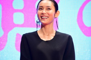 映画『人魚の眠る家』ワールドプレミア・レッドカーペットイベントに登場した山口紗弥加