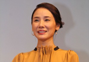 映画『母さんがどんなに僕を嫌いでも』完成披露試写会に登壇した吉田羊