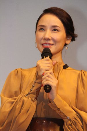 映画『母さんがどんなに僕を嫌いでも』完成披露試写会に登壇した吉田羊