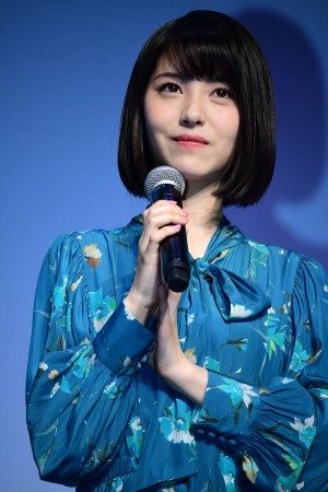 季節を感じて着替えるコンタクト「Four Seasons」商品発表会に登場した浜辺美波