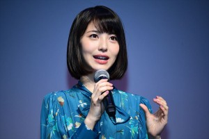 季節を感じて着替えるコンタクト「Four Seasons」商品発表会に登場した浜辺美波
