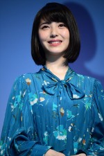 季節を感じて着替えるコンタクト「Four Seasons」商品発表会に登場した浜辺美波