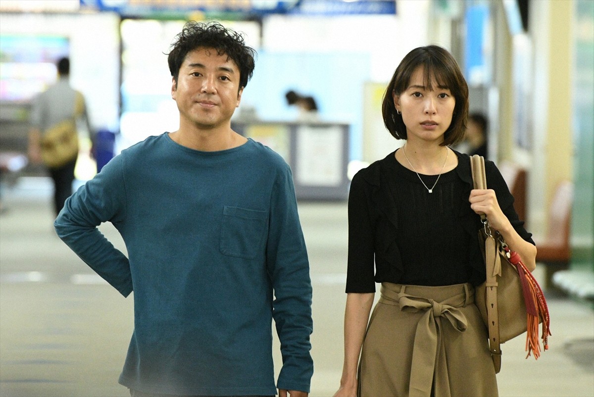 戸田恵梨香、ムロツヨシへの“小鳥キッス”連発に大興奮の声『大恋愛〜僕を忘れる君と』第4話