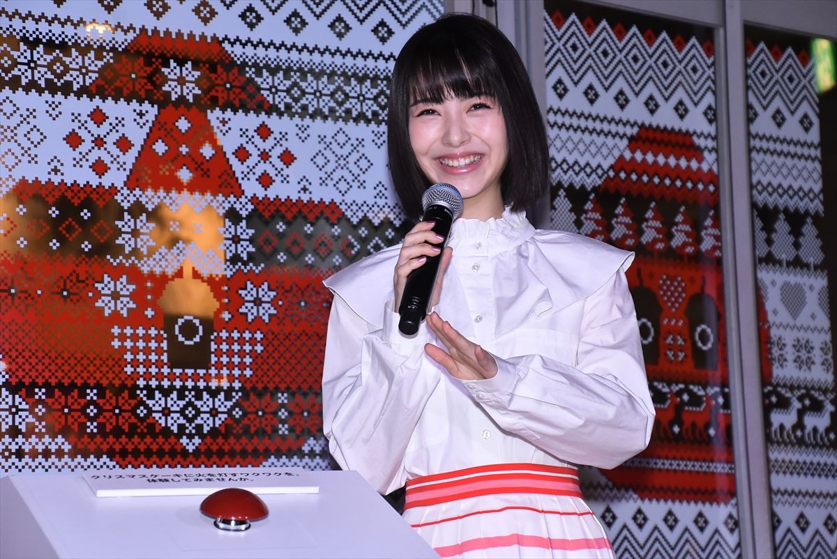 浜辺美波、クリスマスは「特別な日」  今年の予定は？