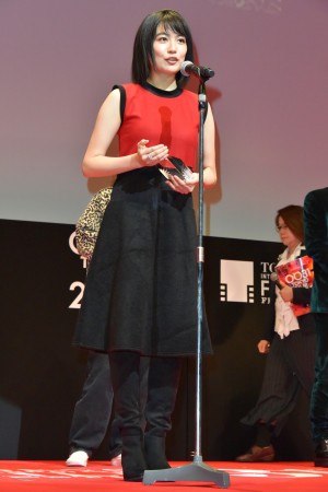 第31回東京国際映画祭アウォード・セレモニーに登場した木竜麻生