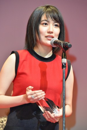 第31回東京国際映画祭アウォード・セレモニーに登場した木竜麻生