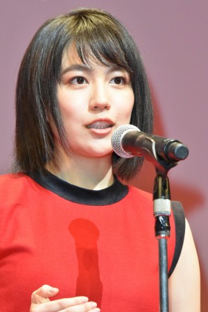 第31回東京国際映画祭アウォード・セレモニーに登場した木竜麻生