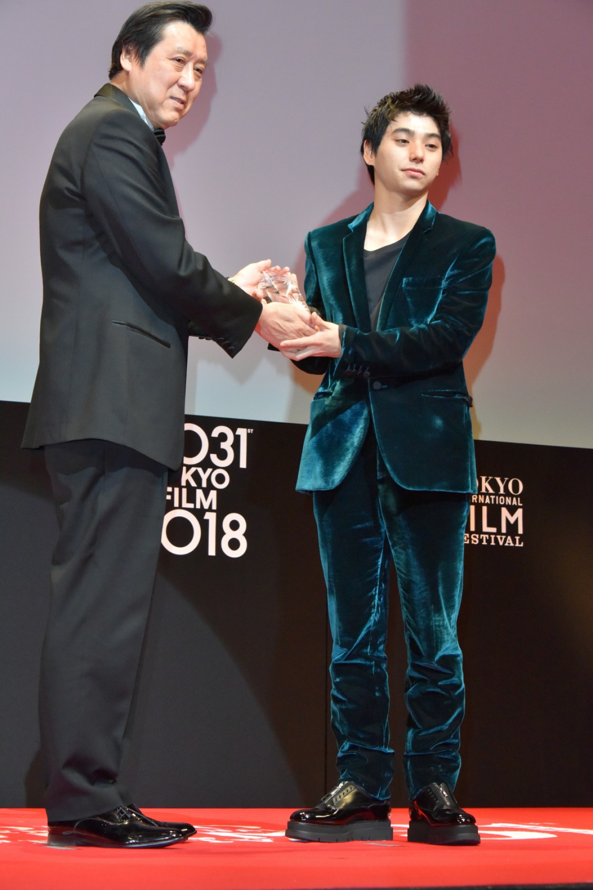 【東京国際映画祭】稲垣吾郎主演『半世界』コンペ部門・観客賞を受賞！