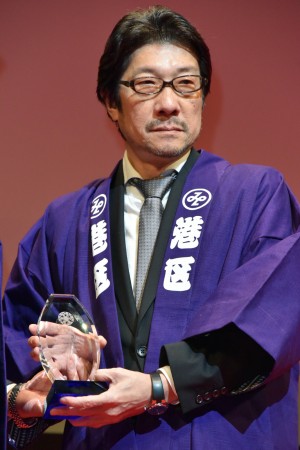 第31回東京国際映画祭アウォード・セレモニーに登場した阪本順治監督