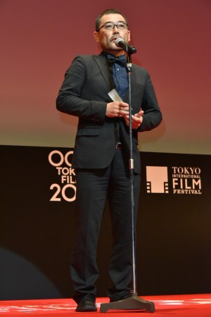 第31回東京国際映画祭アウォード・セレモニーに登場した武正晴監督