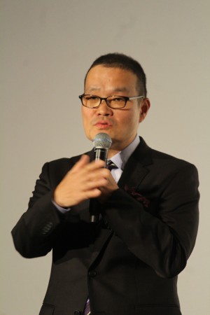 映画『スマホを落としただけなのに』初日舞台挨拶に登壇した中田秀夫監督