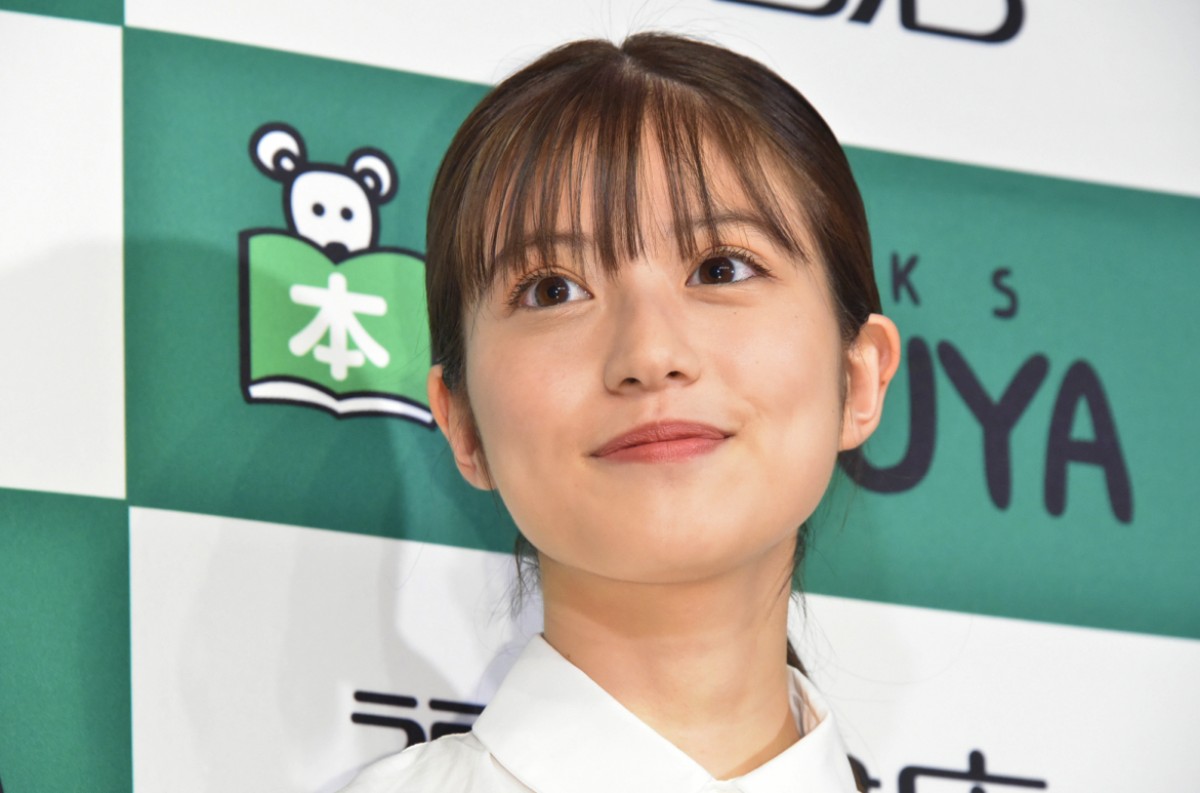 今田美桜、初写真集お気に入りカットは「真っ白の水着にレースのドレス」