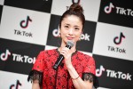 「TikTok」新CM発表会に登壇した上戸彩