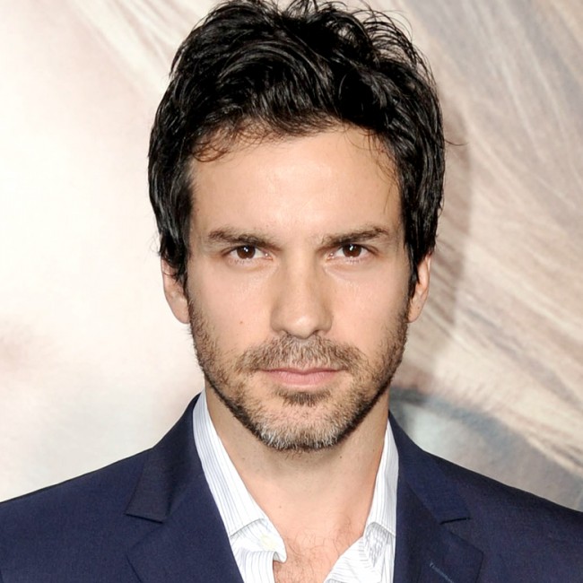 サンティアゴ・カブレラ、Santiago Cabrera