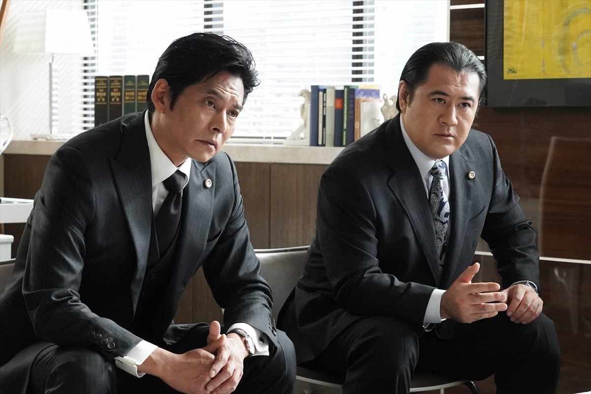 今夜『SUITS／スーツ』佐久間由衣がゲスト出演