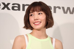 UNIQLO and ALEXANDER WANG 新商品発表会に登場した仲里依紗