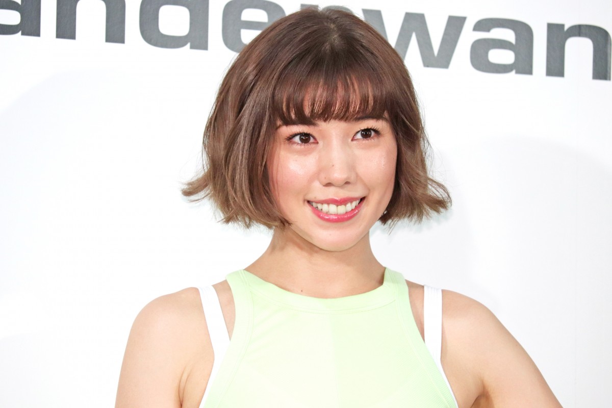 仲里依紗、鍛えた“美背中”を披露「天使の羽が生えるように頑張ってる」