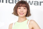 【写真】仲里依紗、鍛えた“美背中”を披露「天使の羽が生えるように頑張ってる」