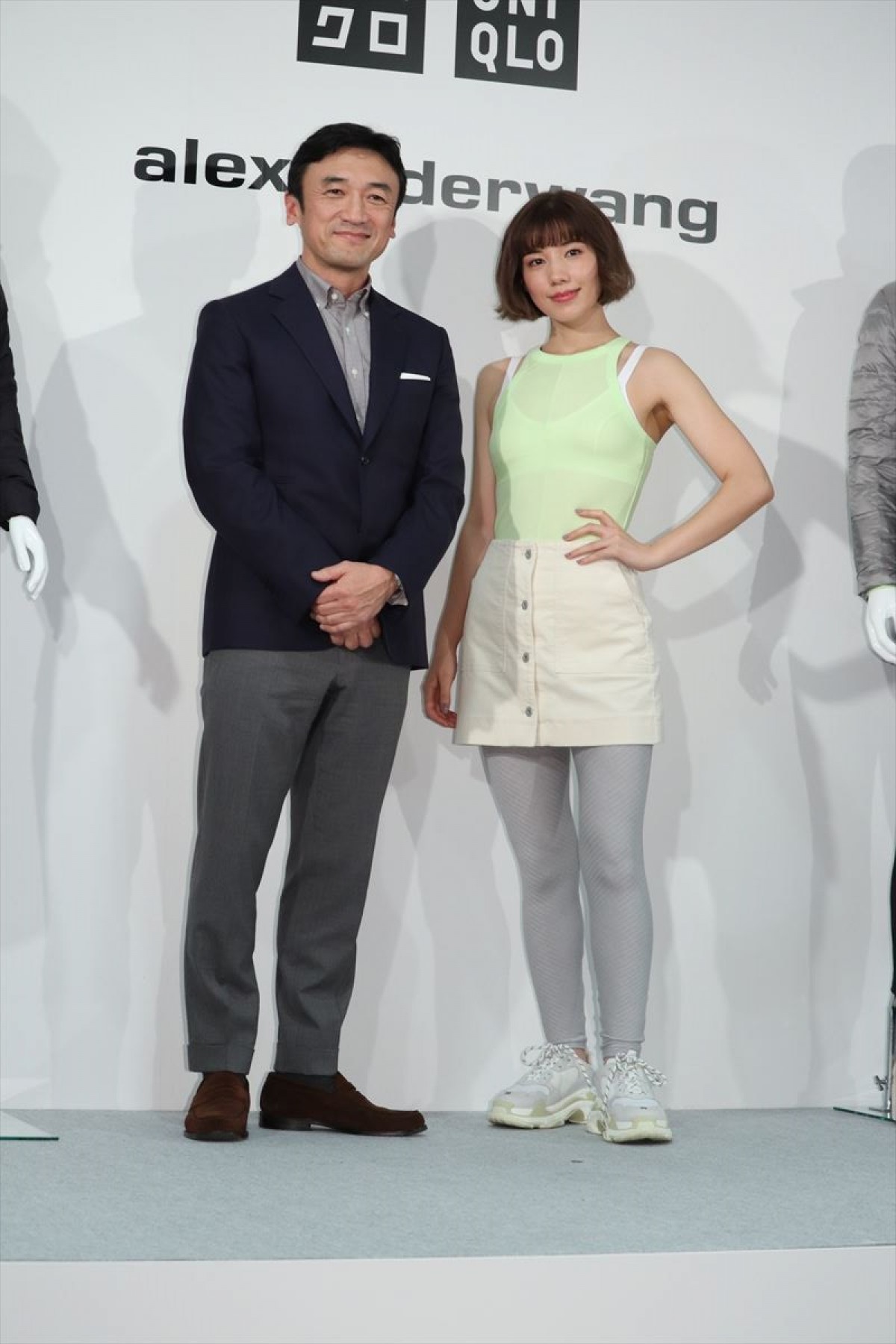 仲里依紗、鍛えた“美背中”を披露「天使の羽が生えるように頑張ってる」