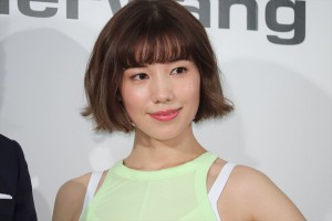 UNIQLO and ALEXANDER WANG 新商品発表会に登場した仲里依紗