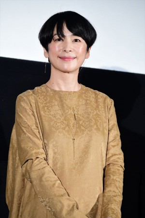 映画『生きてるだけで、愛。』公開記念舞台挨拶に出席した西田尚美