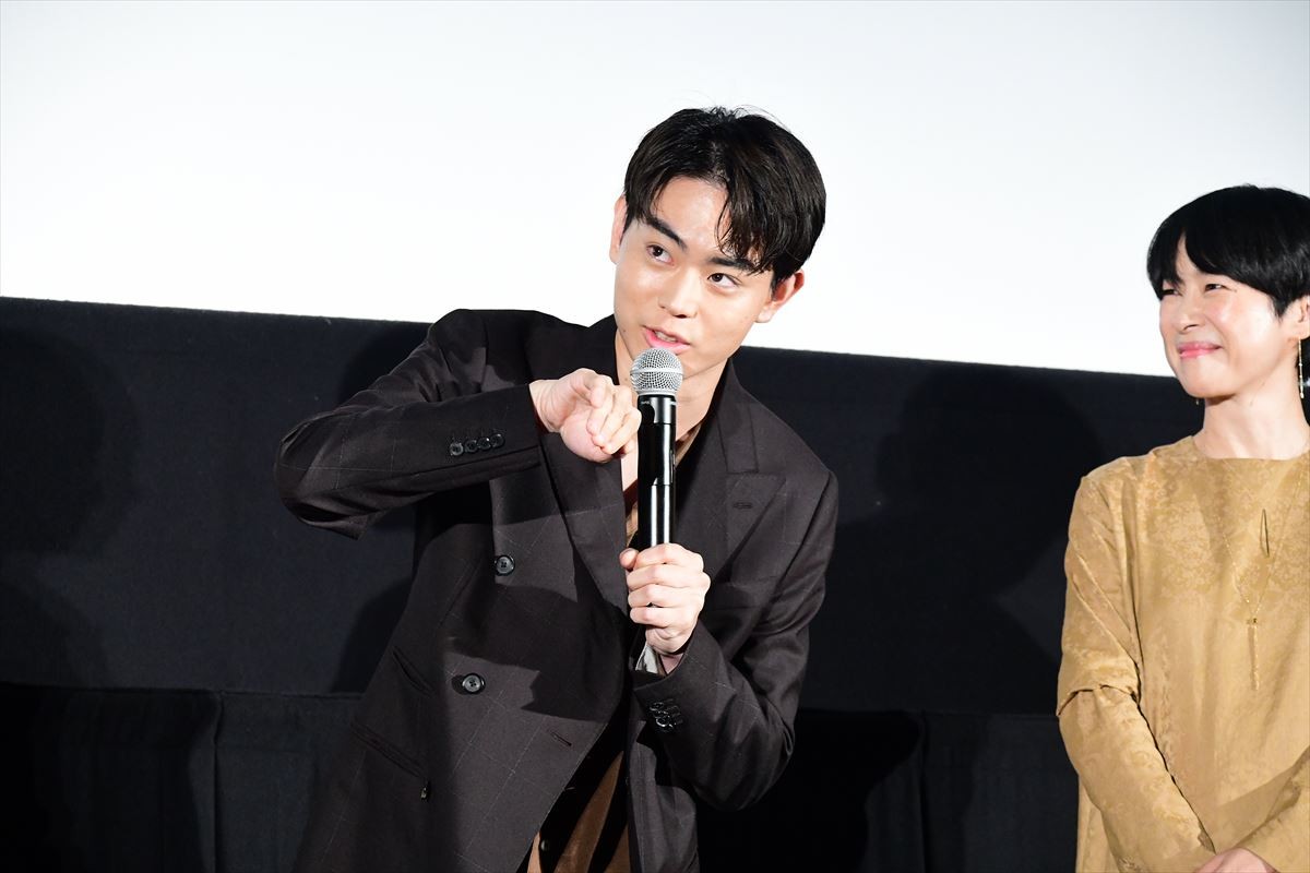 趣里、「おひとり様」好きを明かす　“かき氷禁止令”が出たことも告白