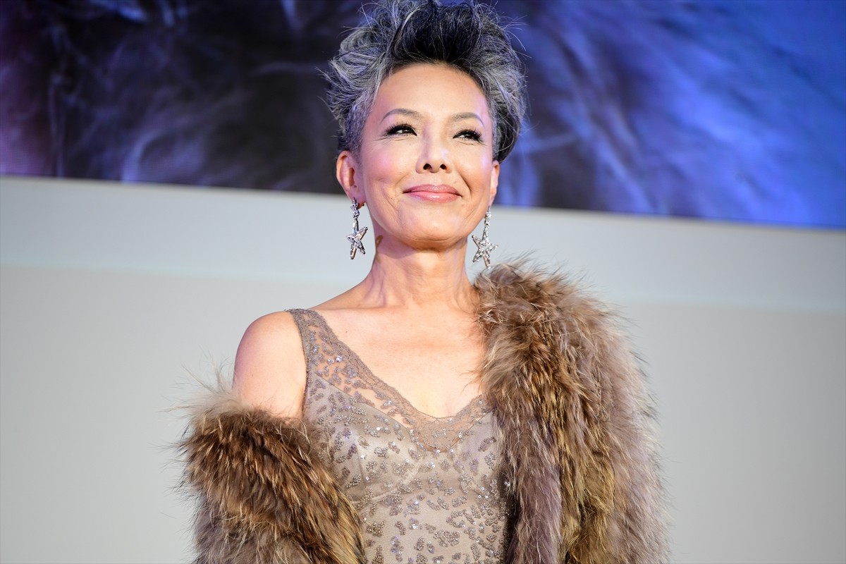 平祐奈、10代最後の日のネイルは“羽”「20代に羽ばたけるように」