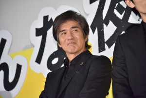 映画『こんな夜更けにバナナかよ 愛しき実話』完成披露試写会に登壇した佐藤浩市