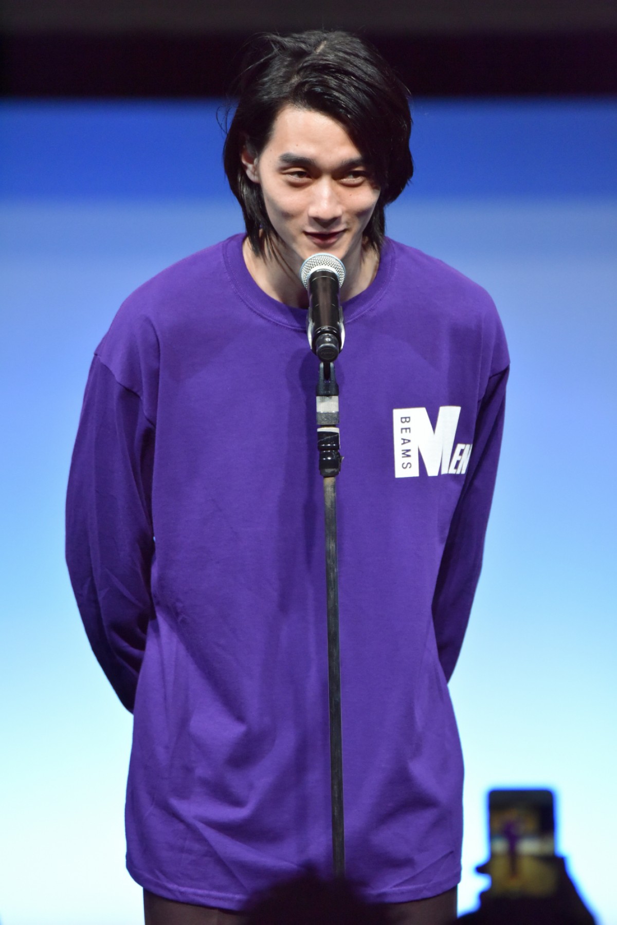 成田凌、『コード・ブルー』仲間の馬場ふみかと“ヒゲ談義”