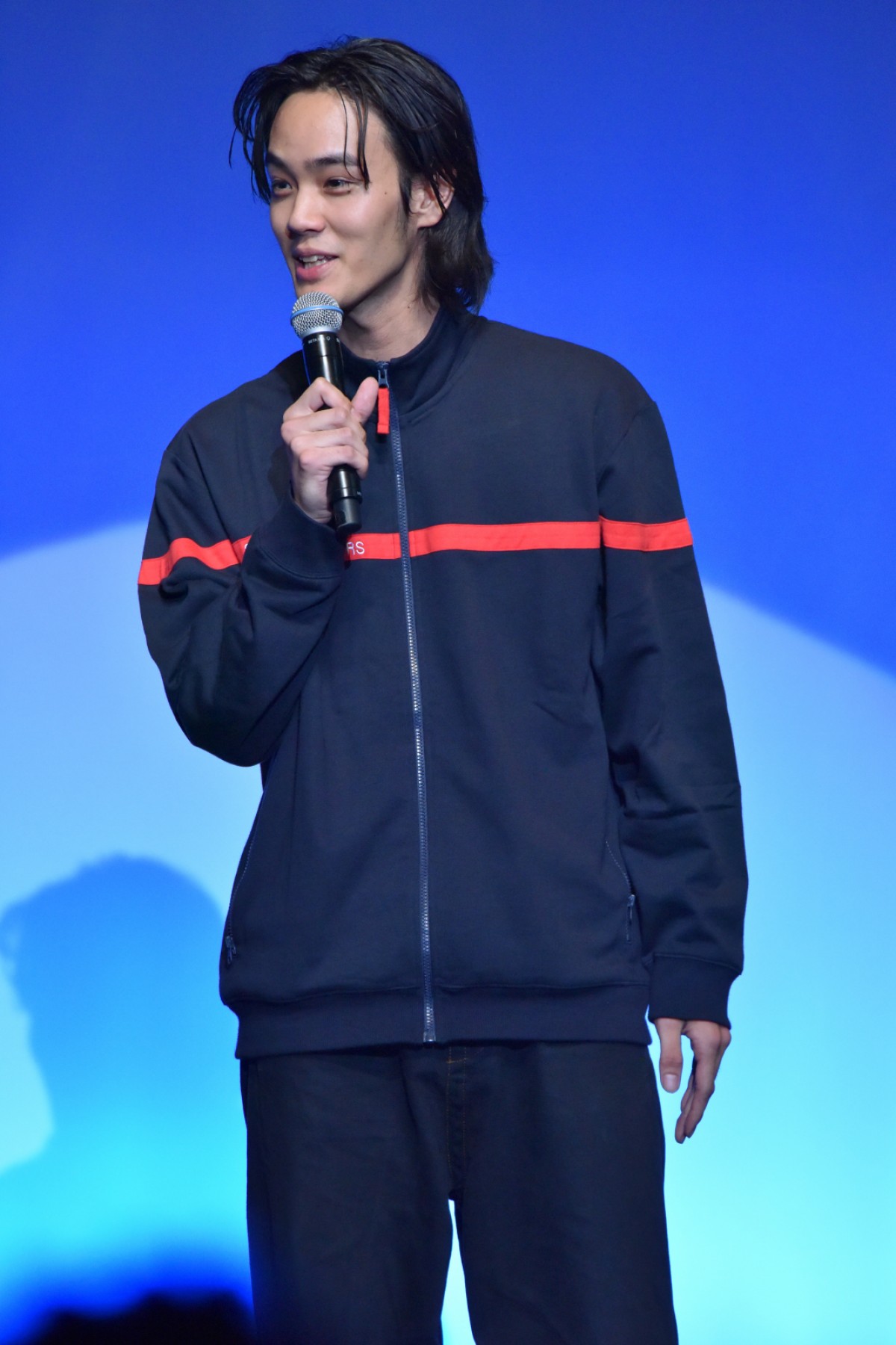 成田凌、『コード・ブルー』仲間の馬場ふみかと“ヒゲ談義”
