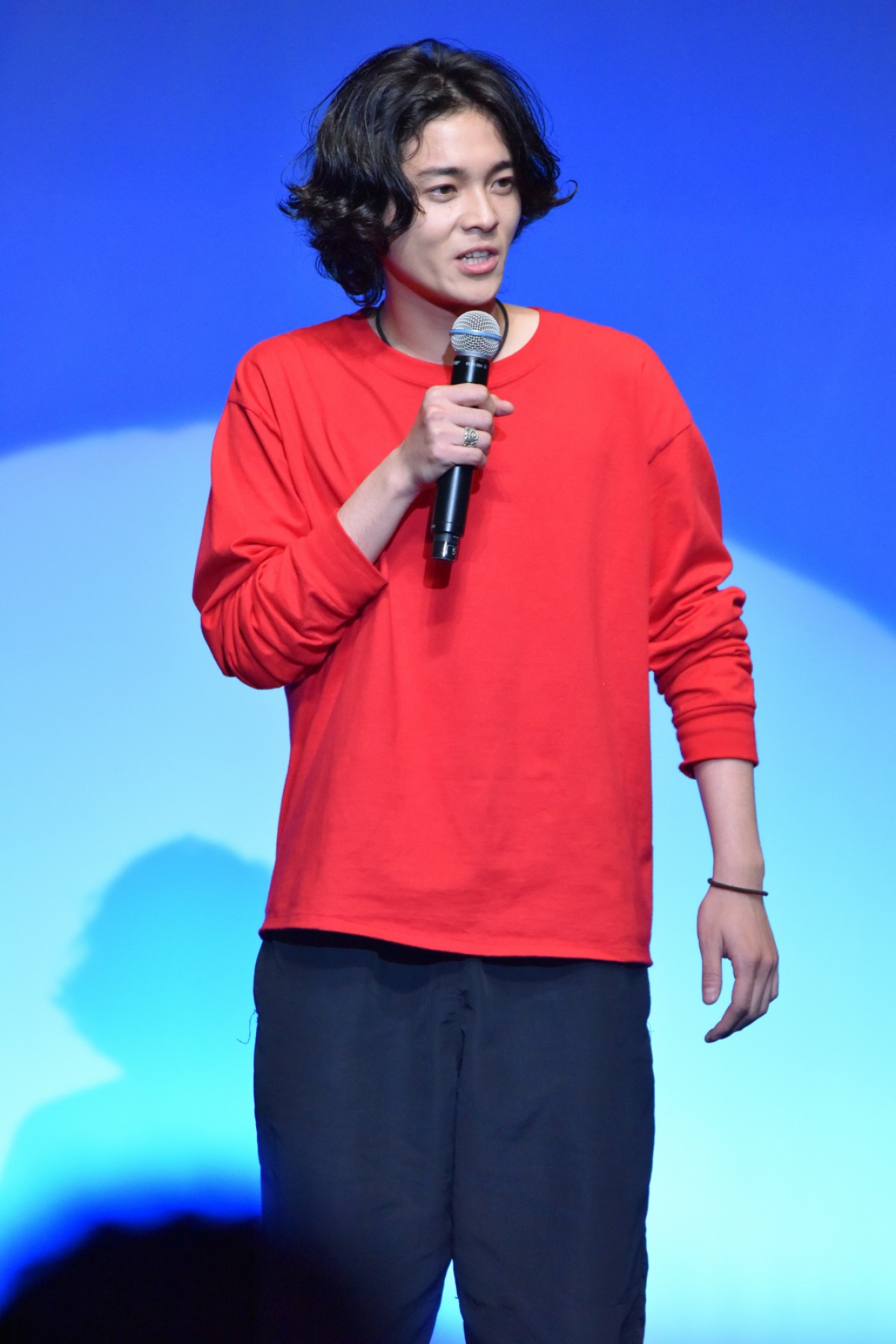 成田凌、『コード・ブルー』仲間の馬場ふみかと“ヒゲ談義”