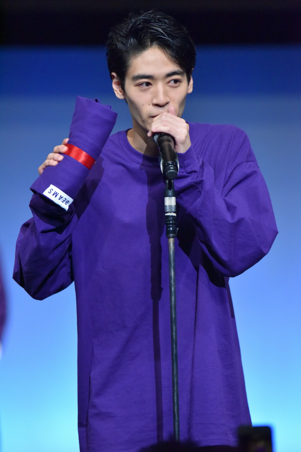 成田凌、『コード・ブルー』仲間の馬場ふみかと“ヒゲ談義”