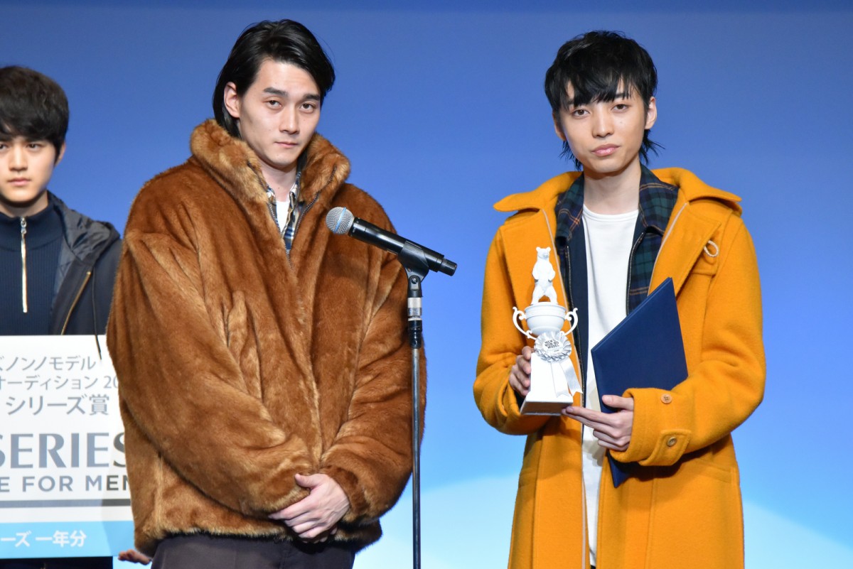 成田凌、『コード・ブルー』仲間の馬場ふみかと“ヒゲ談義”
