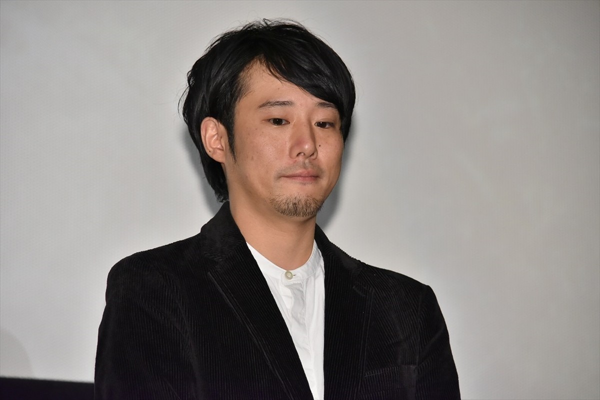 真野恵里菜、思わず号泣！ 紆余曲折あった主演映画完成披露で