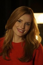 海外ドラマ『FAMOUS IN LOVE』は、スーパー！ドラマTVにて11月23日（金・祝）22時より独占日本初放送スタート。