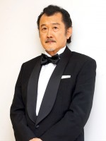 吉田鋼太郎