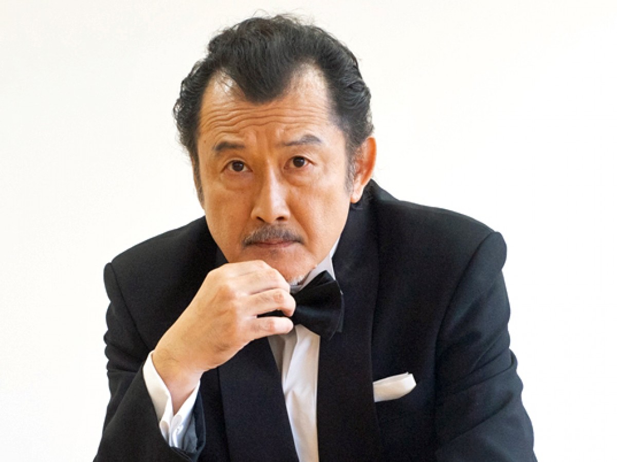 吉田鋼太郎、“報われぬ恋”に苦しんだ2018年に「大変だった」