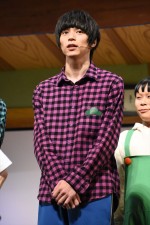 喜劇『おそ松さん』東京公演・囲み取材に出席した北村諒（一松）