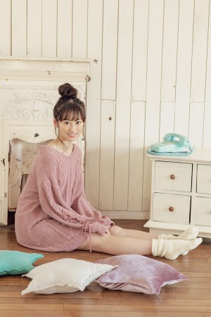 『井本彩花2019年カレンダー』先行カット