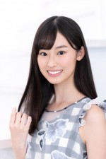 『井本彩花2019年カレンダー』先行カット