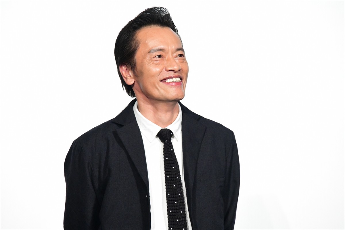 遠藤憲一、子役の白鳥玉季に「女を振りまかずに済むから楽」と評される